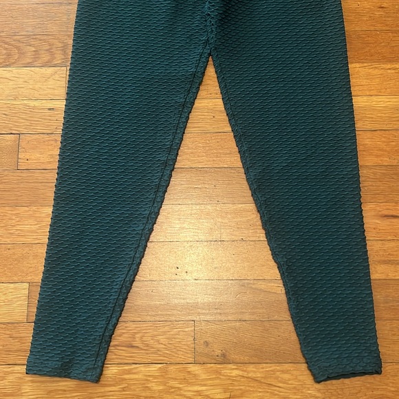 Booty By Brabants Curvy Croco Skin Leggings in Green,  OSFM - Picture 6 of 14